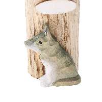 ÍRÓSZERTARTÓ MANU, KÉZZEL FARAGOTT FA, EREDETI ÁLLATMOTÍVOMMAL, FARKAS