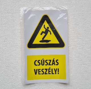 MATRICA CSÚSZÁSVESZÉLY, 25X15
