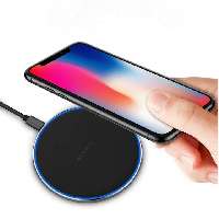 TÖLTŐPAD ANDROID ÉS IPHONE KÉSZÜLÉKHEZ, LED GYŰRŰS VILÁGÍTÁS, VEZETÉK NÉLKÜLI, FEKETE